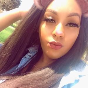 Meet your Posher, Kayla